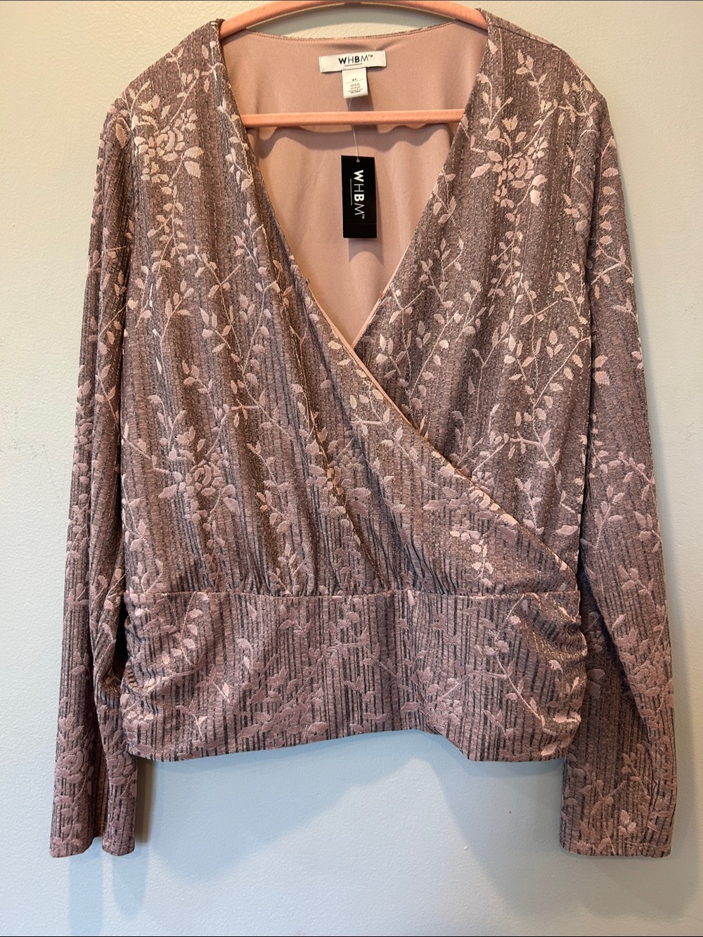 White House Black Market Mauve Floral Wrap V-Neck Top